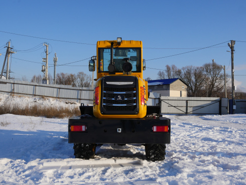 телескопический погрузчик builder tl20